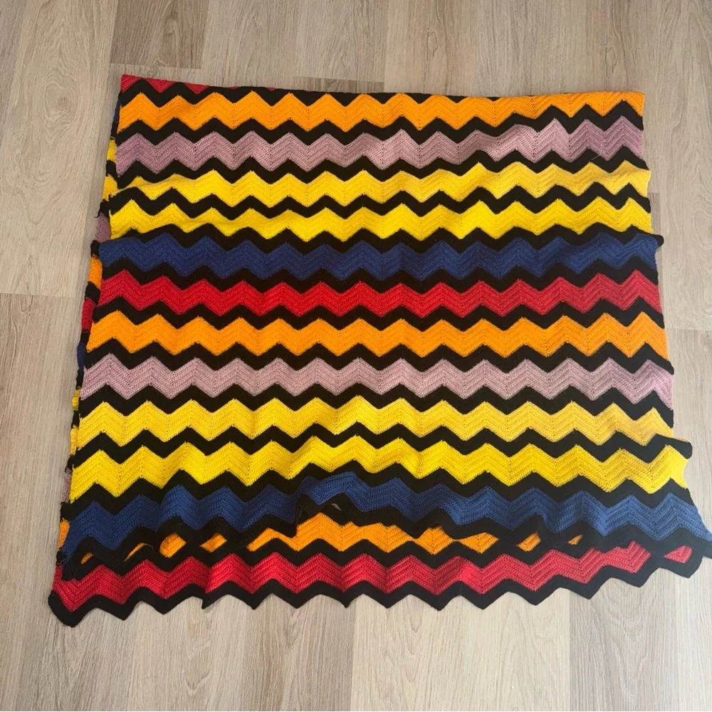 Vintage 70s Colorful Chevron Crochet Throw Blanket